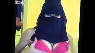 palestine arab hijab girl show her big boobs in webcame