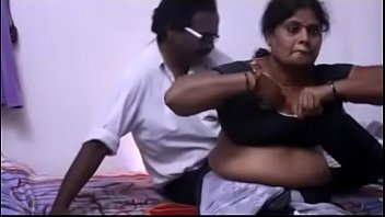 pakistani aunty taking bath hidden cam