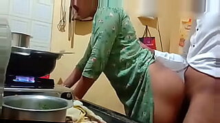 indonesia tante vs anak kecil sex porno