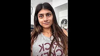 mia khalifa fst time