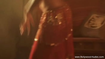 arab sexy belly dancer take off hrr clothes