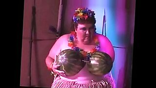 islandstuds samoan sefa beefy big brown furry butt boy jerks outdoors in hawaii