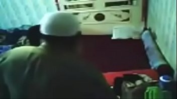 arab man fuck his house med in hidden cam