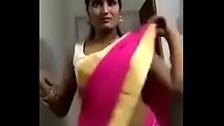 indian wife saree remove show peticoat