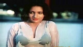 dasi bhabi open bra dress sexy