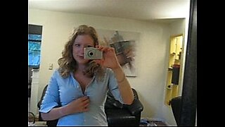 www3594sexy amateur webcam girl getting off in front of a horny internet audience