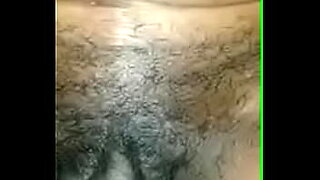 melissa from uk shows her hairy bush