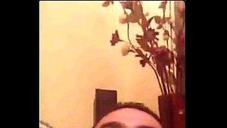 mai khalifa enters in his room start sucking full video