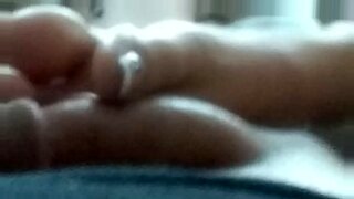 beauty glamour fingering holes and having great blowjob