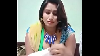 indian wife saree remove show peticoat
