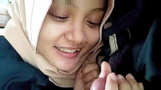 indonesia jilbab hijab urut penis