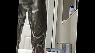 step mom shaving her pussi in bathroom