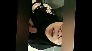 jilbab ceot di mulut