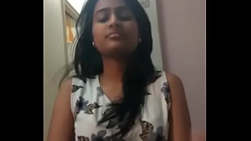 big ass indian gal likes to toy her hairy cunt hindi