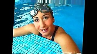 blindfold friends mom in the swimming pool