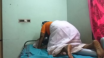 desi bhopali aunty sex by saree